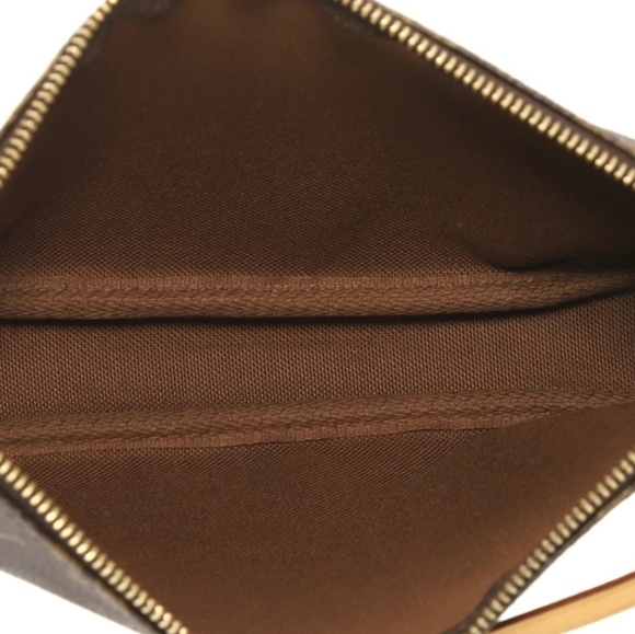Louis Vuitton | Monogram Canvas Pochette Bag - Picture 5 of 8